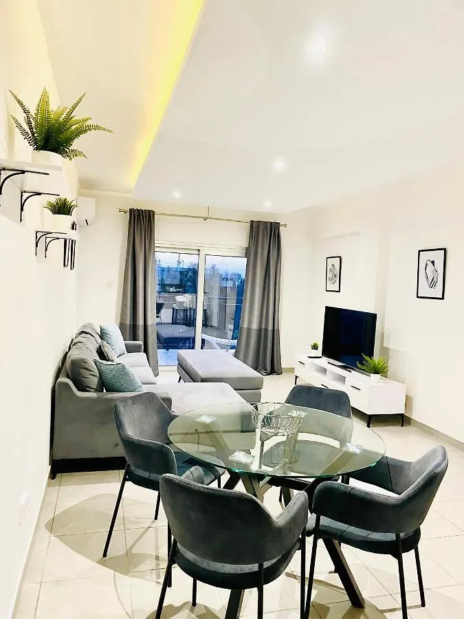 Lina 703 Apartment Larnaca